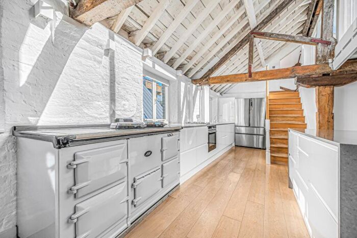3 Bedroom Flat To Rent In Rotherhithe Street, Surrey Quays, SE16