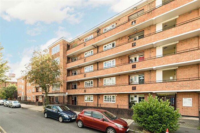 2 Bedroom Flat To Rent In Hemans Street, Nine Elms, SW8
