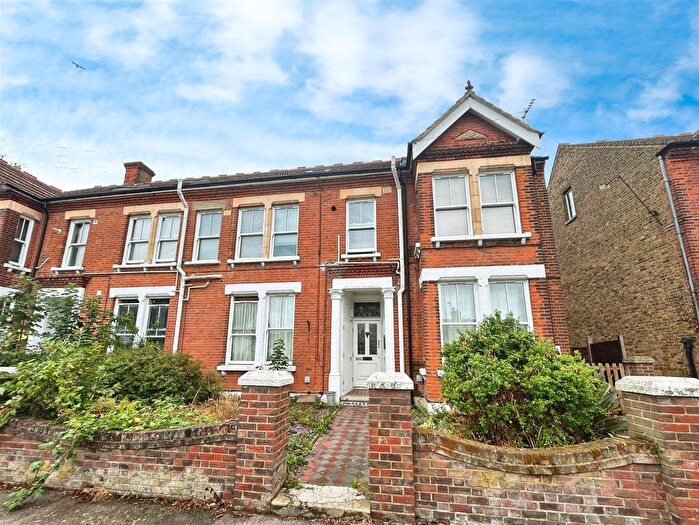 2 Bedroom Flat To Rent In Downs Park, Herne Bay, CT6