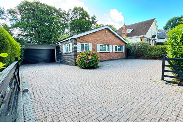 4 Bedroom Bungalow For Sale In Heath Road, Welwyn, Hertfordshire, AL6