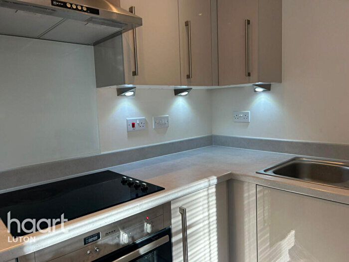1 Bedroom Apartment To Rent In Swingate, Stevenage, SG1