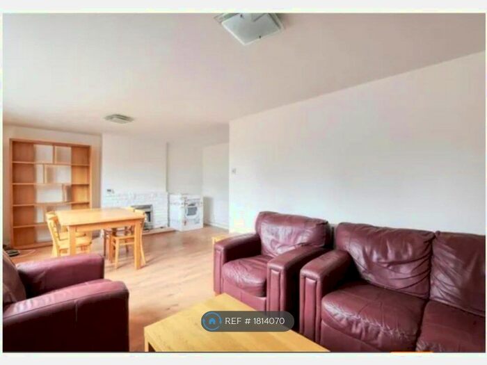 3 Bedroom Maisonette To Rent In Oxford Road, Stratford, E15