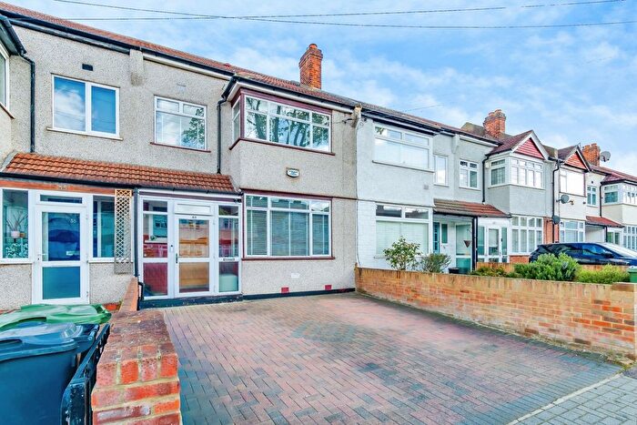 3 Bedroom Terraced House For Sale In Sherwood Avenue, London, London, SW16