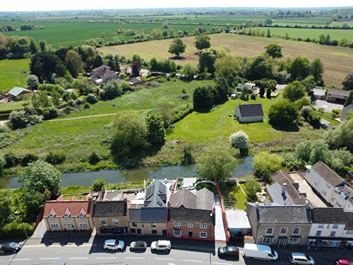 4 Bedroom Detached House For Sale In High Street, Market Deeping, PE6