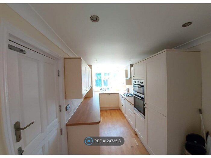 3 Bedroom Semi-Detached House To Rent In Park Lane, Hornchurch, RM11