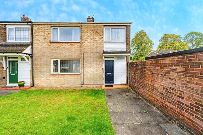 4 Bedroom End Terrace House For Sale In Martian Avenue, Hemel Hempstead, HP2