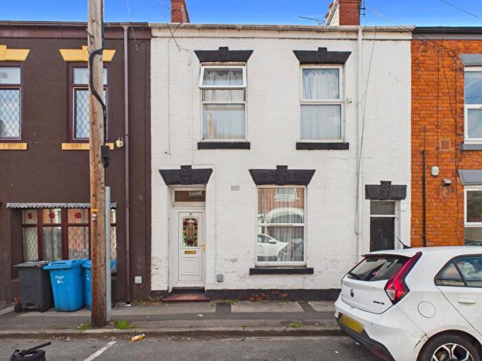 2 Bedroom Terraced House For Sale In Morpeth Street, Hull, HU3