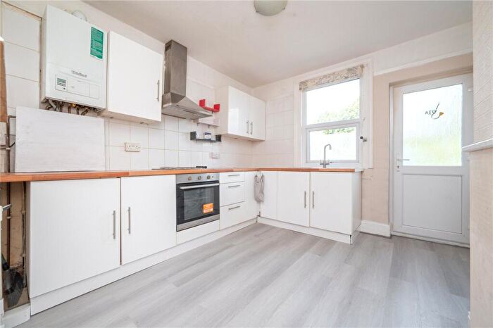 2 Bedroom Maisonette To Rent In Hatfield Road, St Albans, AL1