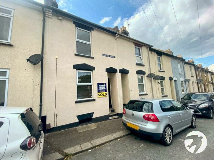 2 Bedroom Terraced House To Rent In Charter Street, Chatham, Kent, ME4