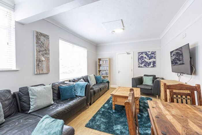 7 Bedroom Terraced House For Sale In Fitzroy Street, Hull, HU5