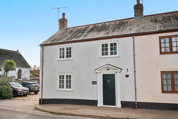 3 Bedroom End Of Terrace House For Sale In Piddletrenthide, DT2