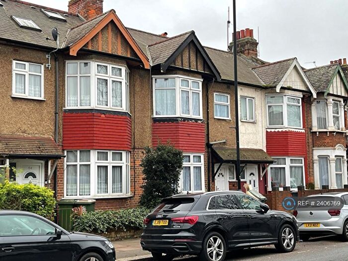4 Bedroom Terraced House To Rent In Lonsdale Avenue, London, E6