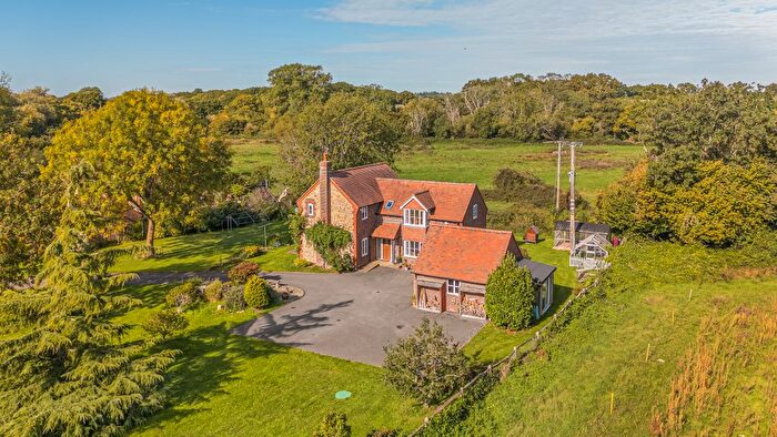 4 Bedroom Detached House For Sale In Foxbury Lane, Emsworth, PO10