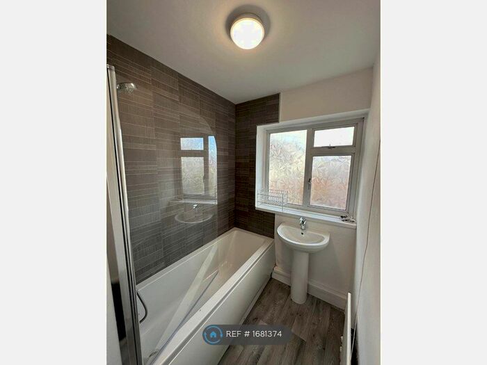 3 Bedroom Semi-Detached House To Rent In Renvyle Avenue, Stockton-On-Tees, TS19