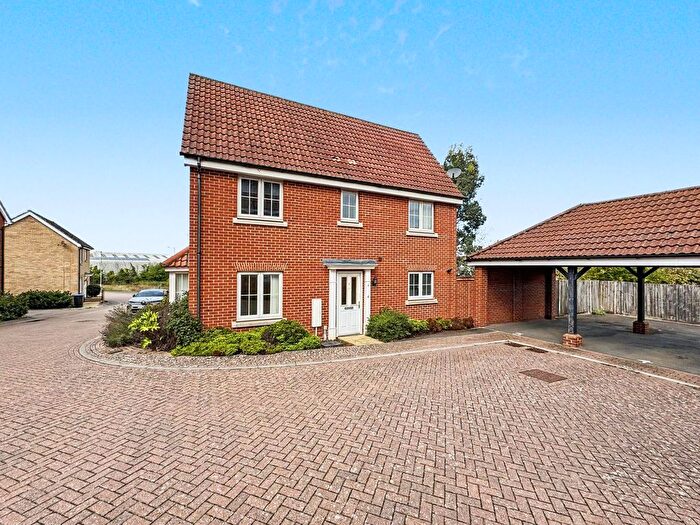 3 Bedroom Semi Detached House For Sale In Song Thrush Close, Stowmarket, IP14