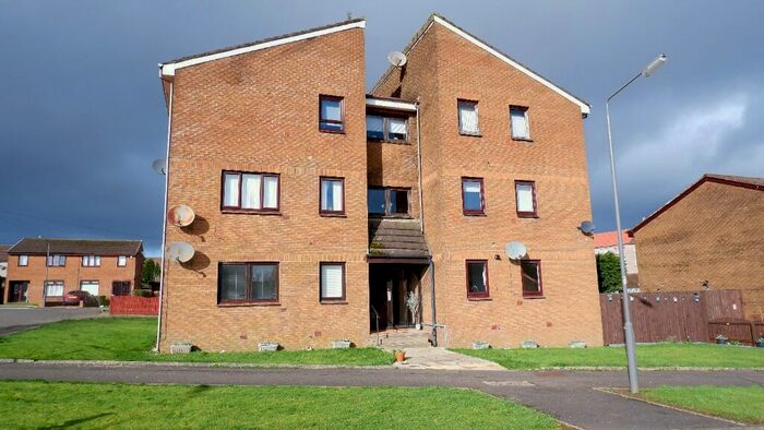 1 Bedroom Ground Flat To Rent In Lyoncross Avenue, Glasgow, G78