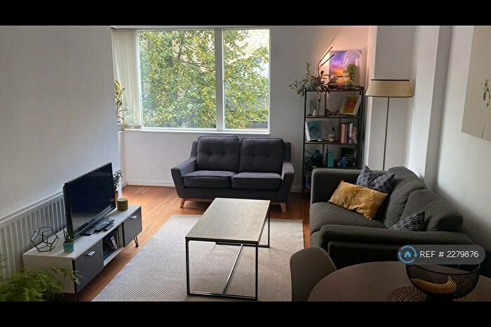 2 Bedroom Flat To Rent In Boundary Lane, London, SE17