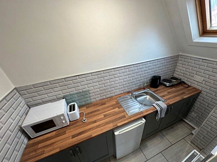 1 Bedroom Flat To Rent In High Street, Yarm, TS15
