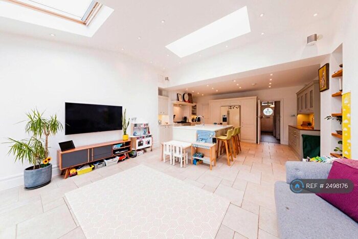 3 Bedroom Semi-Detached House To Rent In Hampden Avenue, Beckenham, BR3