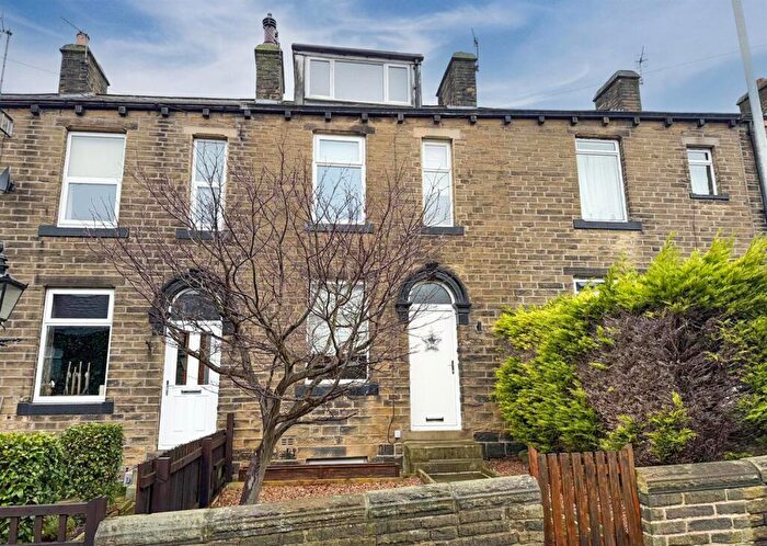 4 Bedroom Terraced House For Sale In Oakland Street, Silsden, BD20