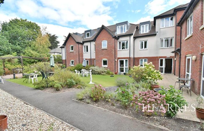 2 Bedroom Retirement Property For Sale In Ringwood Road, Ferndown, BH22