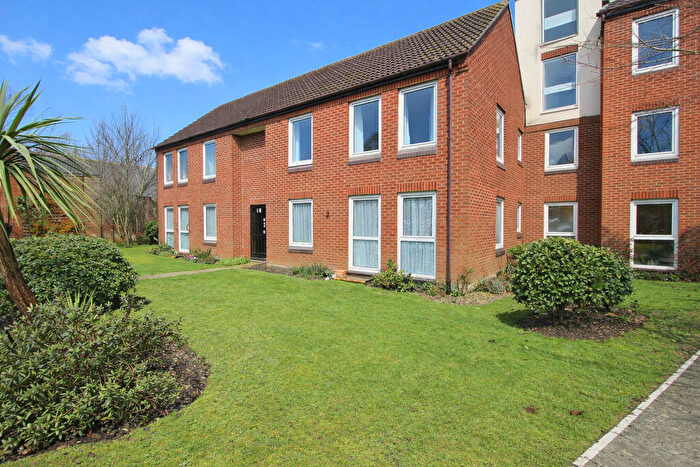 1 Bedroom Retirement Property For Sale In Green Road, Southsea, PO5