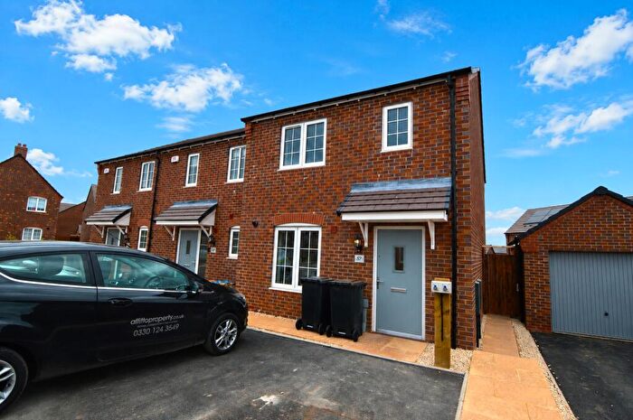 3 Bedroom Terraced House To Rent In Wuffle Gardens, Nuneaton, CV11