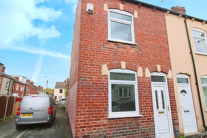 2 Bedroom End Of Terrace House To Rent In Boston Street, Castleford, West Yorkshire, WF10