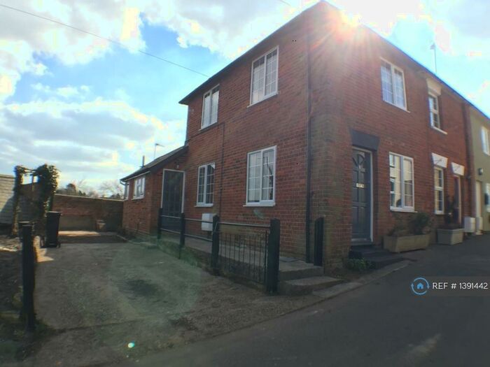 2 Bedroom End Of Terrace House To Rent In Woodfields, Stansted, CM24