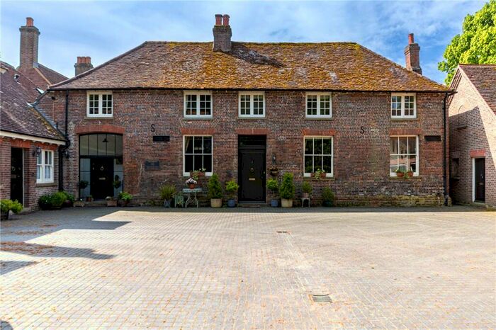 3 Bedroom Terraced House For Sale In Cheverells Green, Markyate, St. Albans, Hertfordshire, AL3