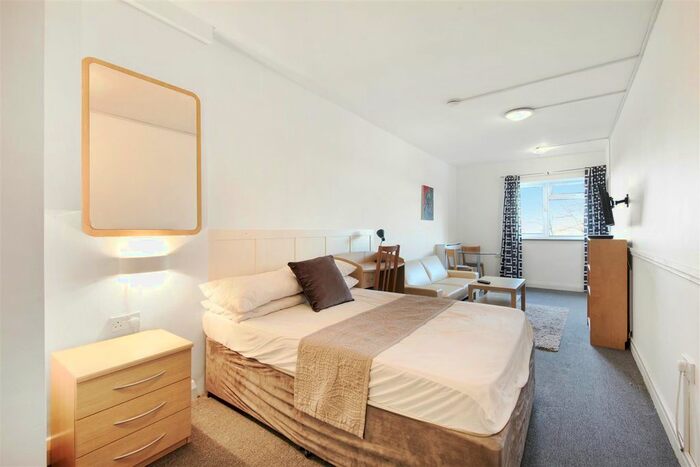 Studio To Rent In High Street, Harrow-On-The-Hill, Harrow, HA1