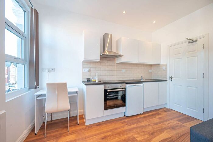 Studio To Rent In Larch Road, Willesden Green, London, NW2