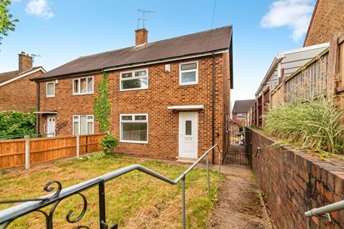 3 Bedroom Semi-Detached House For Sale In Stoneacre, Nottingham, Nottinghamshire, NG5