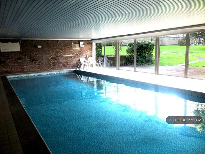 3 Bedroom Flat To Rent In Sneyd Park, Bristol, BS9