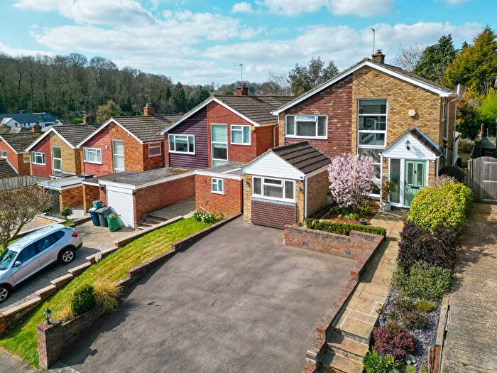 3 Bedroom Detached House For Sale In Maxwell Drive, Hazlemere, High Wycombe, HP15