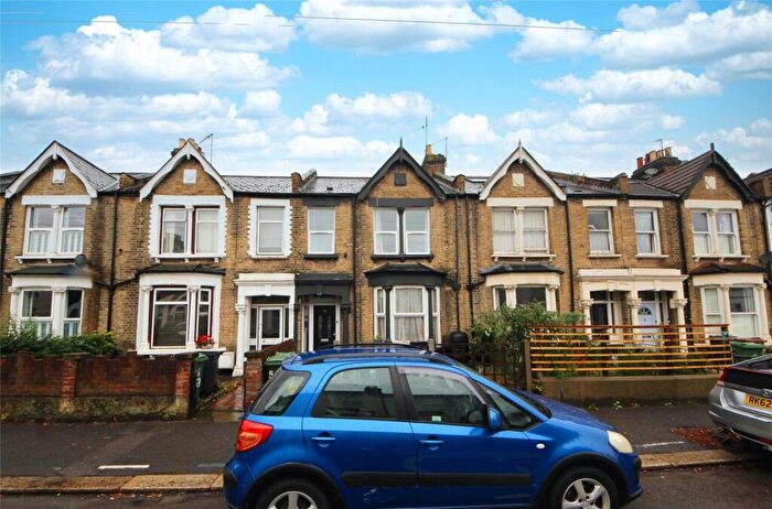 2 Bedroom Flat To Rent In Buxton Road, Walthamstow, E17