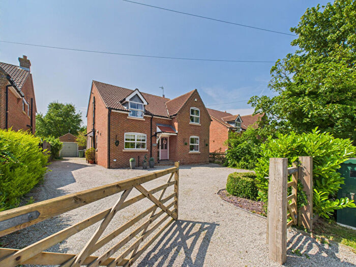 4 Bedroom Detached House For Sale In Main Road, Humbleton, Yorkshire, HU11