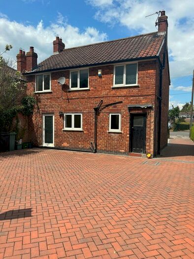 3 Bedroom Detached House To Rent In Sandy Lane, York, YO32