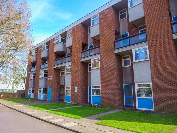 2 Bedroom Flat To Rent In Crown Terrace, Richmond, TW9