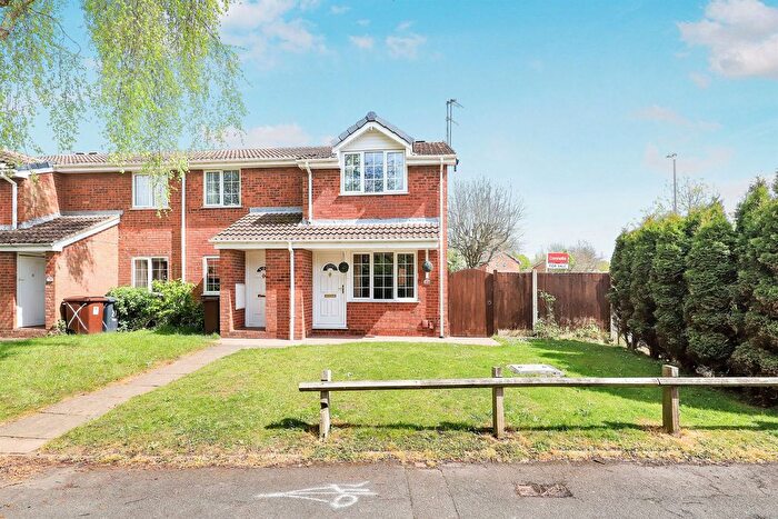 2 Bedroom Flat For Sale In Ryhope Walk, Pendeford, Wolverhampton, WV9