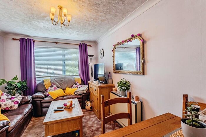 1 Bedroom Apartment For Sale In Clay Pit Piece, Saffron Walden, CB11