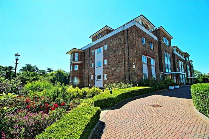 1 Bedroom Flat To Rent In Pond House, Lady Aylesford Avenue, Stanmore, Middlesex, HA7