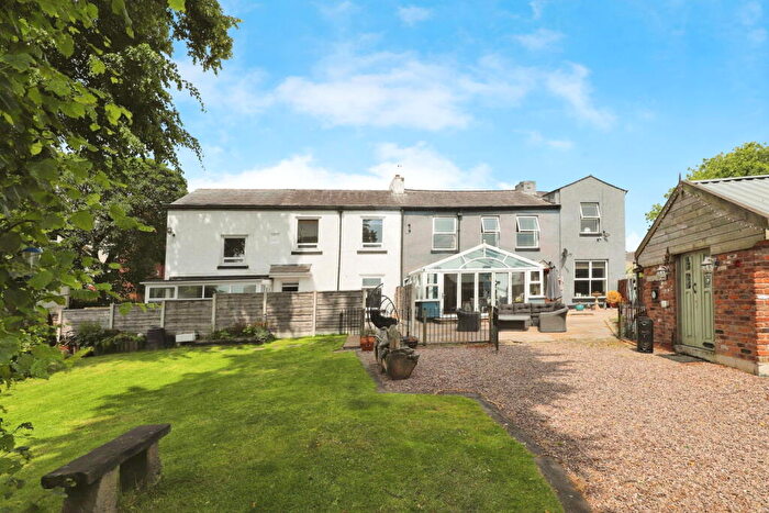 4 Bedroom Semi-Detached House For Sale In Hudcar Lane, Bury, BL9