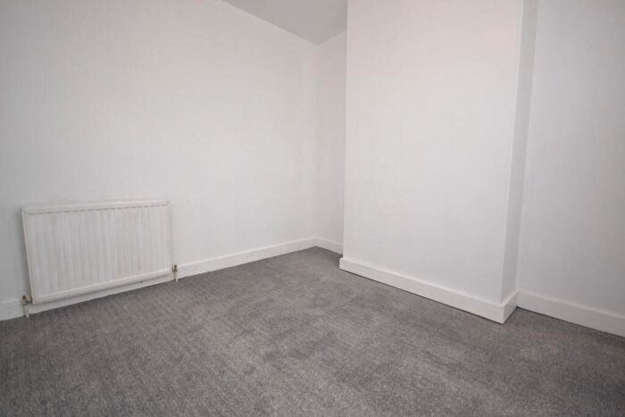 3 Bedroom Terraced House For Sale In Stanley Street, Reading, Berkshire, RG1