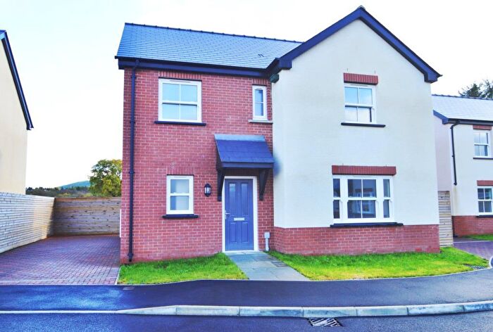 4 Bedroom Detached House For Sale In Llanddewi Hills, Llandrindod Wells, LD1