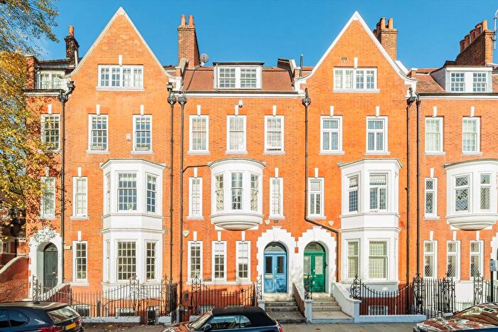 2 Bedroom Flat To Rent In Holland Park Road, West Kensington, W14