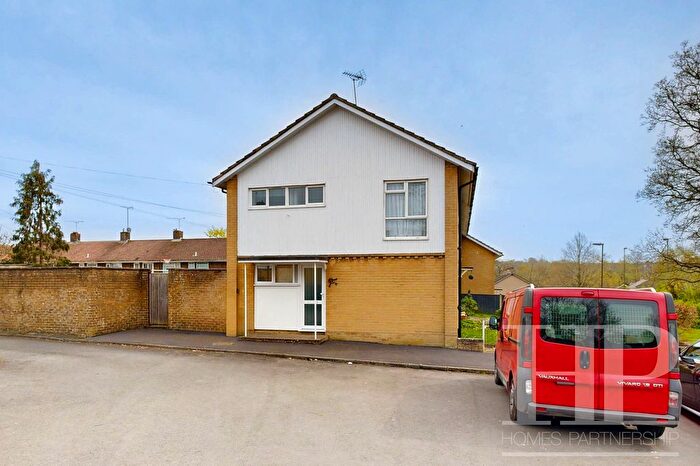 2 Bedroom End Terrace House To Rent In Saddler Row, Crawley, RH10