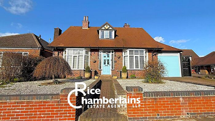 3 Bedroom Detached Bungalow For Sale In Beaks Hill Road, Birmingham, B38