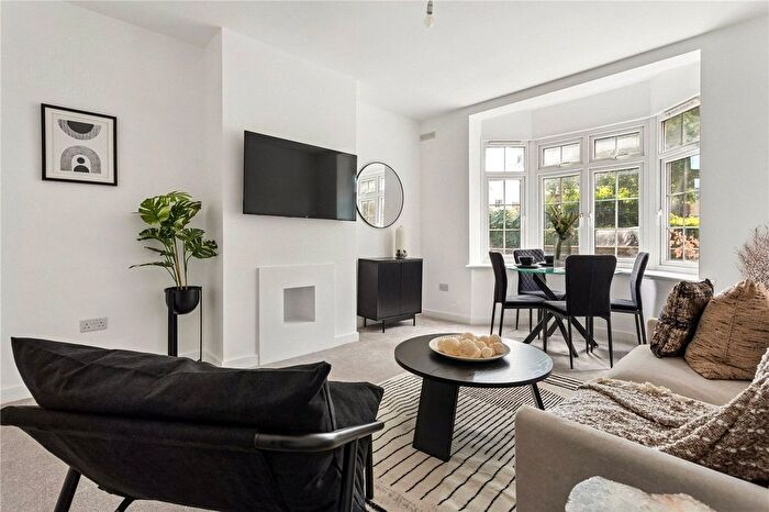 2 Bedroom Flat To Rent In Bellamy House, Garratt Lane, London, SW17