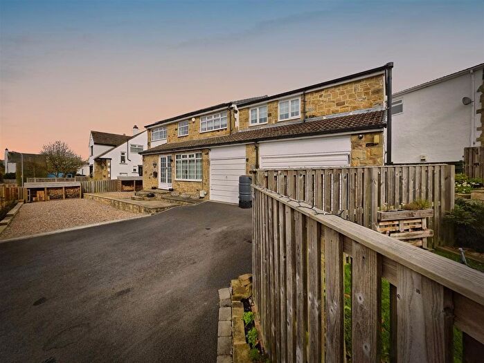 4 Bedroom Detached House For Sale In Walker Wood, Baildon, BD17